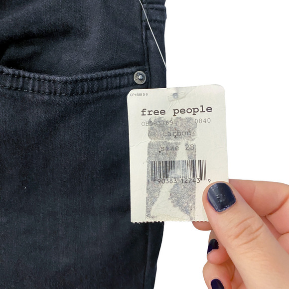 NWT Free People Rip Knee Black Ankle Skinny Jeans Size 28 - Picture 2 of 9